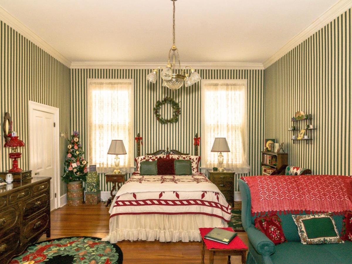 Holly House Of Hamilton Bed and Breakfast Εξωτερικό φωτογραφία