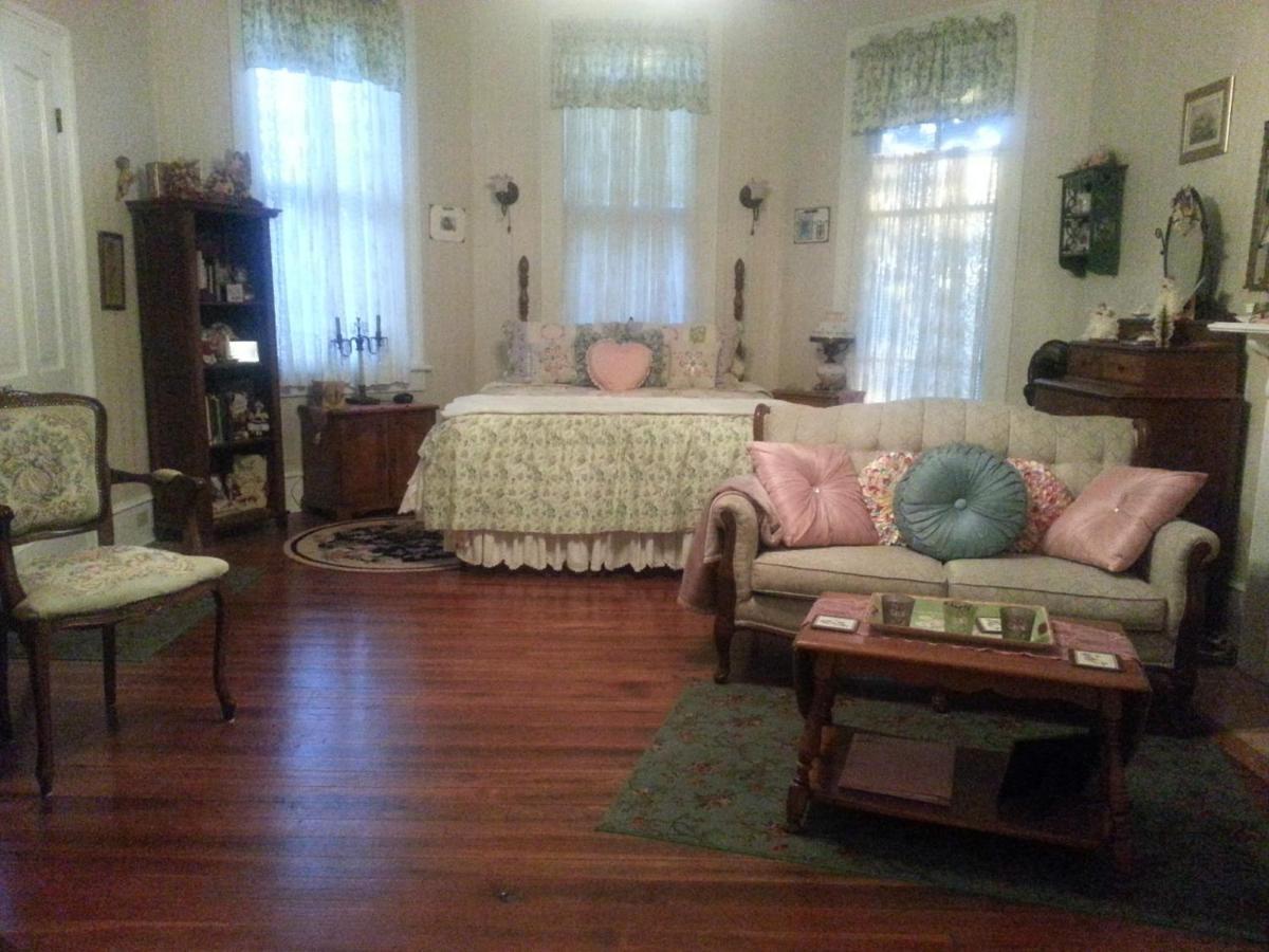 Holly House Of Hamilton Bed and Breakfast Δωμάτιο φωτογραφία
